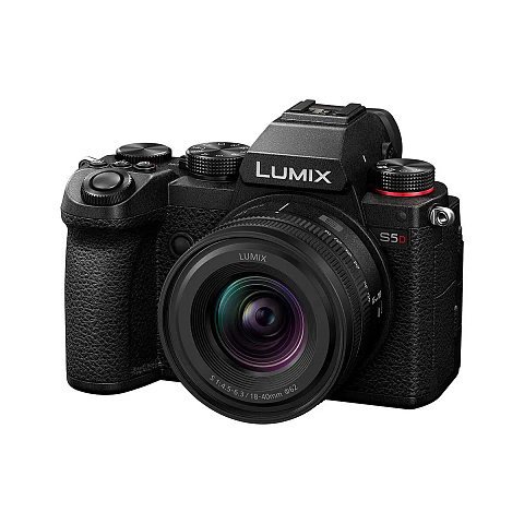 Panasonic Lumix S5 + S 18-40mm / F4.5-6.3 Zoom MILC Body 24,2 MP CMOS 6000 x 4000 Pixel Schwarz