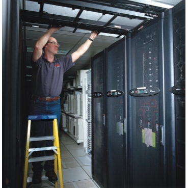 APC NetBotz Montageservice für NBRK0450/NBRK0570/NBWL0355/NBWL0455