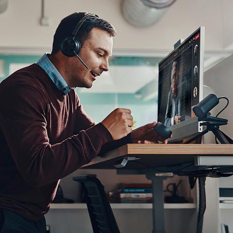HP Poly Voyager Focus 2 USB-C-C Headset +USB-C/A-Adapter