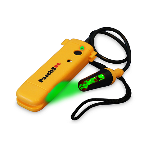 PatchSee LED Lichtquelle für Kabeltests, Grün inkl. Tasche, Batterie 3x 1.2V Typ AA, Ladegerät, Dauerlicht oder Blinklicht