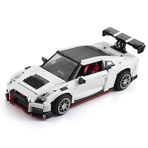CaDA Bricks Sports Car R35