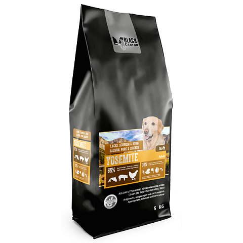 Black Canyon Dog Yosemite Soft 5 kg Adult Rind, Schweinefleisch, Kaninchen, Lachs
