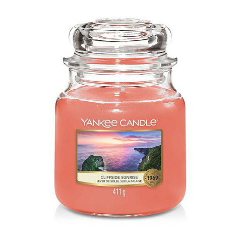 Yankee Candle Cliffside Sunrise Medium Jar Wachskerze Zylinder Zitrus, Fruchtig, Geranium, Erdbeere Pink 1 Stück(e)