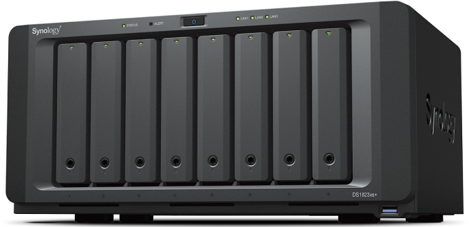 Synology DiskStation DS1823XS+ NAS & Speicherserver Tower Ryzen Embedded V1780B 8 GB DDR4 0 TB DiskStation Manager Schwarz