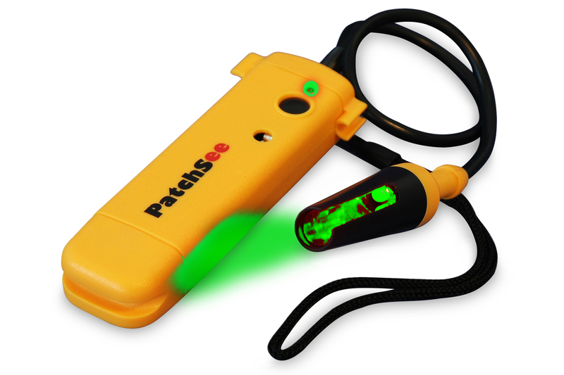 PatchSee LED Lichtquelle für Kabeltests, Grün inkl. Tasche, Batterie 3x 1.2V Typ AA, Ladegerät, Dauerlicht oder Blinklicht